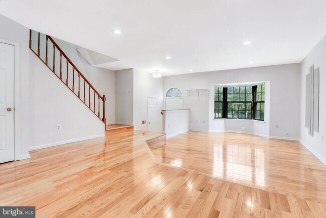 Building Photo - 3964 Rosebay Ct