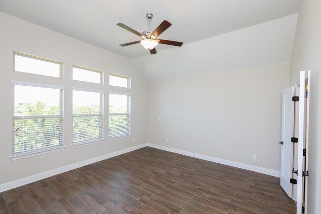 Building Photo - 5108 Alonso Dr