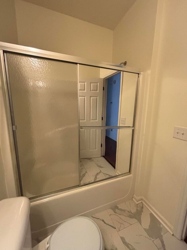 Building Photo - 181 Shelby Dr