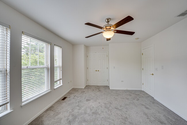 Building Photo - 2963 Saganashkee Ln