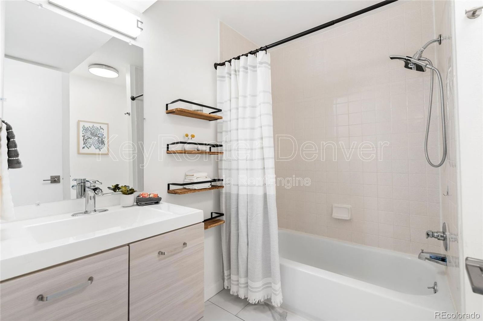 Building Photo - 5300 Cherry Creek S Dr