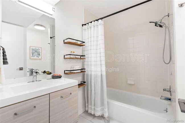 Building Photo - 5300 Cherry Creek S Dr