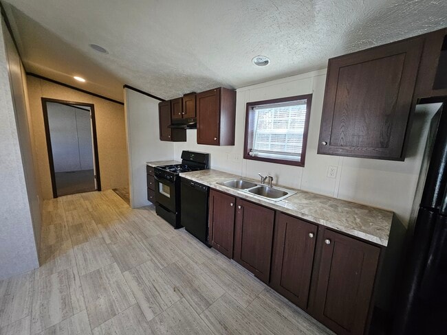 Building Photo - 279 York Harbor