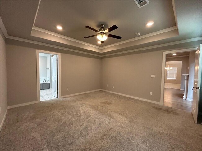 Building Photo - 350 Emerald Woods