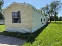 Building Photo - 808 N 8th St