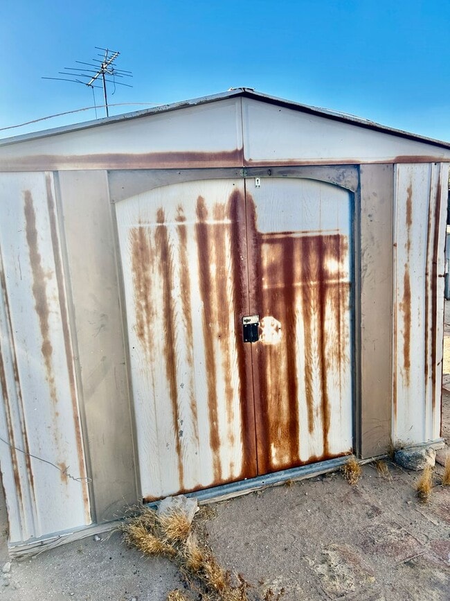 Building Photo - TWO HOMES ON ONE PROPERTY!