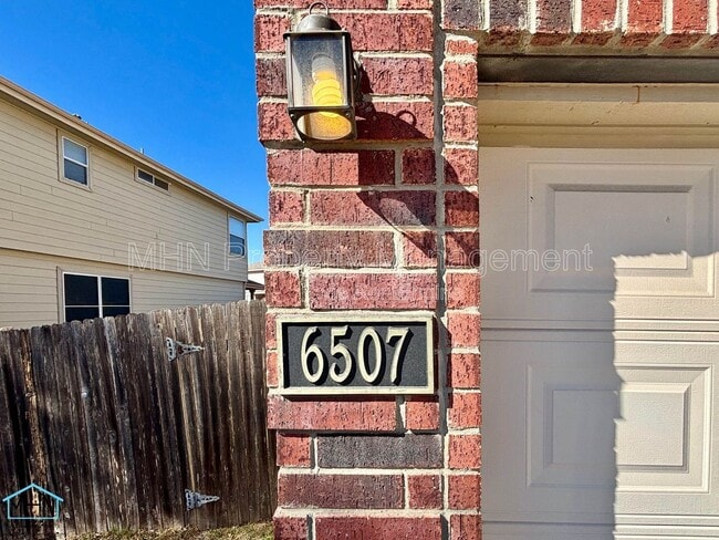 Building Photo - 6507 Dancing Ct