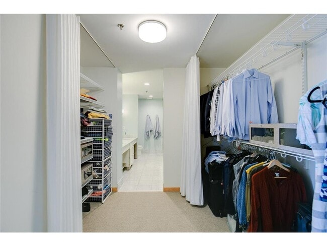 Building Photo - 408 N 1st St