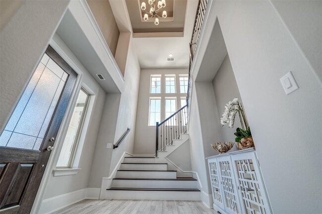 Building Photo - 19500 Summit Glory Trl