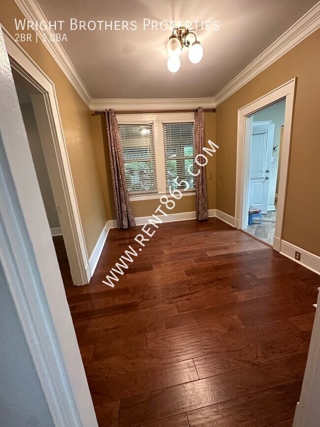 Building Photo - 2525 Bernhurst Dr
