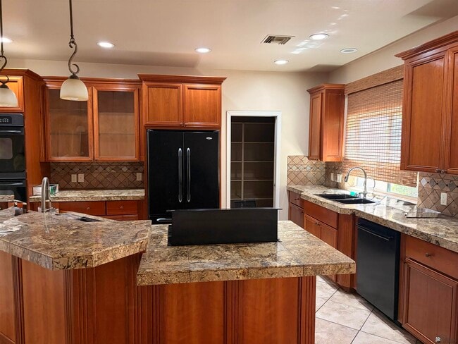 Building Photo - 4568 W LA QUINTA Ln