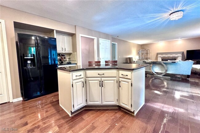 Building Photo - 5825 Nicholson Dr
