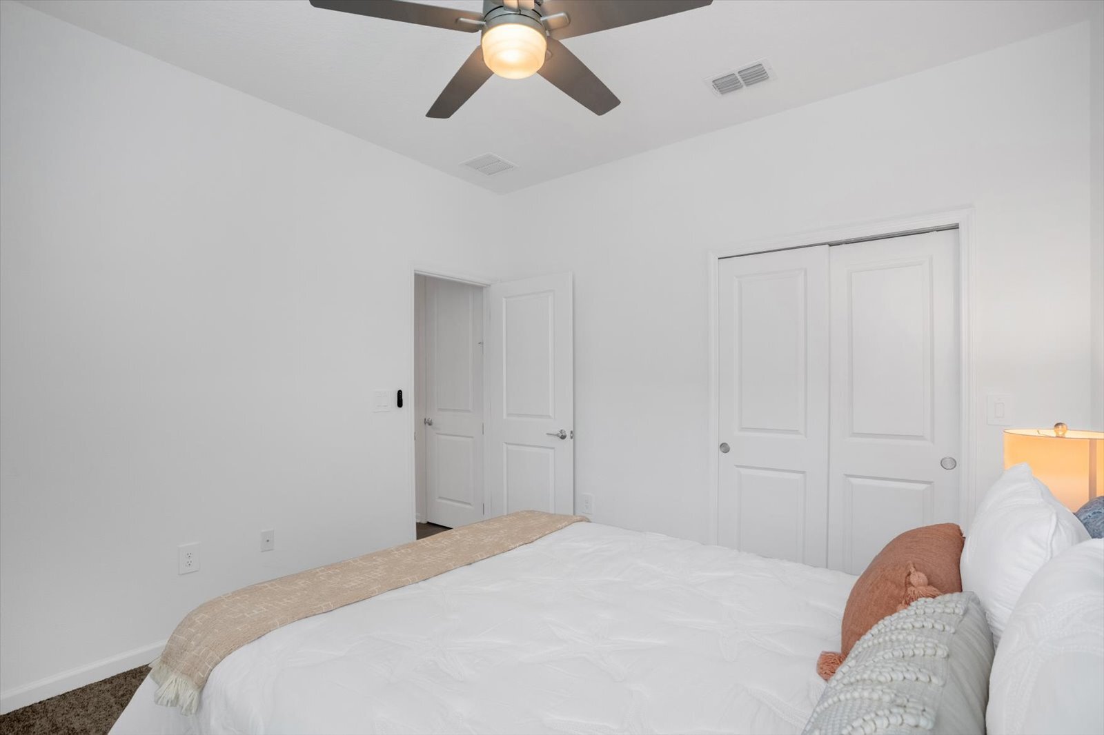 Building Photo - 1820 Church Lake St