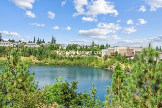 Building Photo - Two Bedroom Condo in Progress Ridge - Lake...