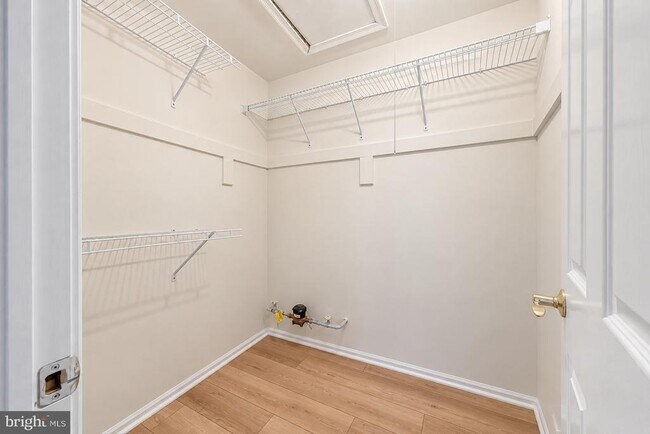 Building Photo - 382 Andover Pl