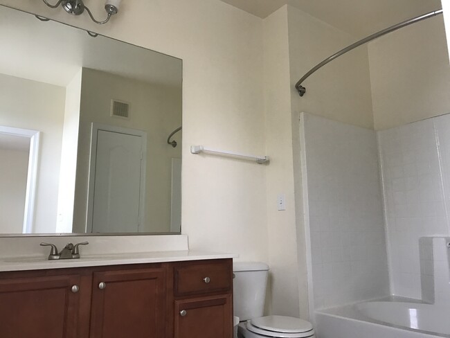 Building Photo - SOUTHMOOR @ RIDGELY MANOR