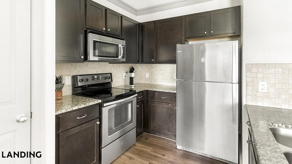 Building Photo - 18021 Kingsland Blvd