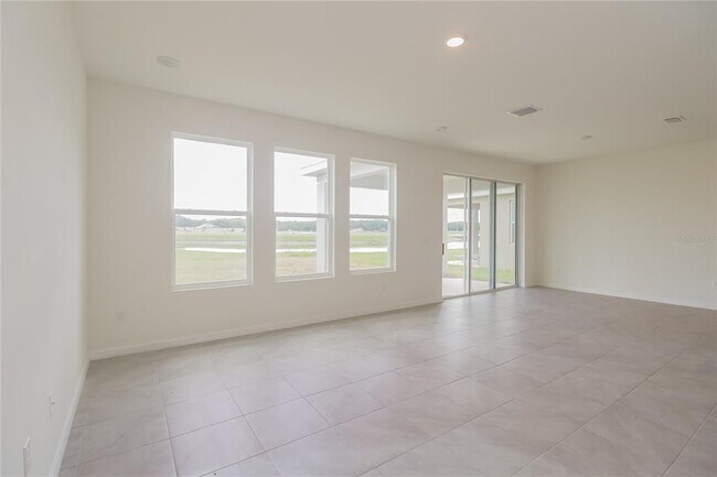 Building Photo - 10832 Charlotte Dr.