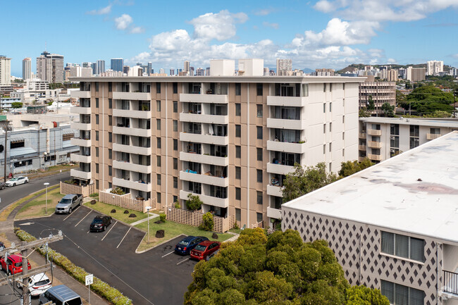 Building Photo - University Towers