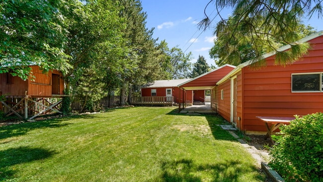 Building Photo - 1275 E Lavon Dr