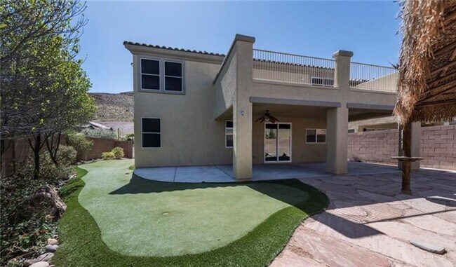 Building Photo - GORGEOUS 4 BEDROOM TWO STORY HOME