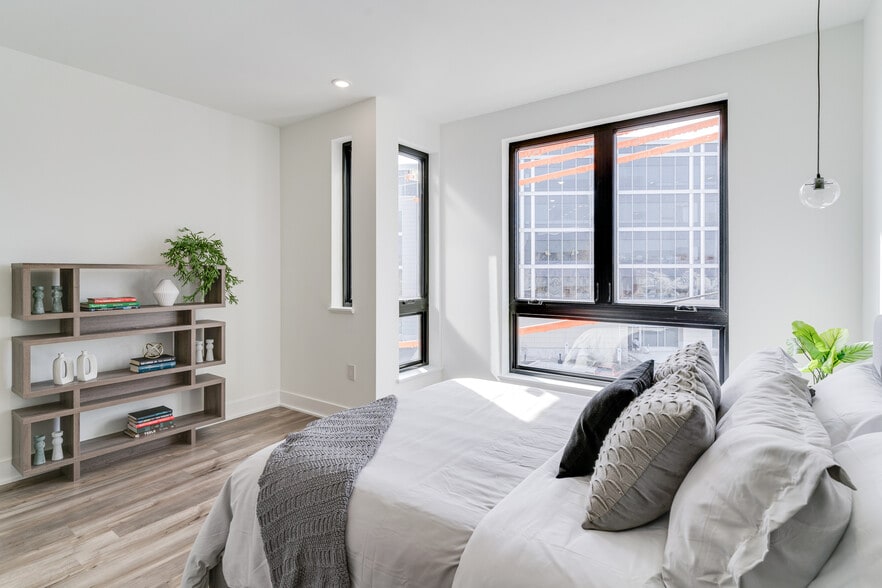 Building Photo - 2603 E Boston St