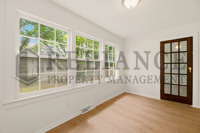 Building Photo - 535 N Park Ave