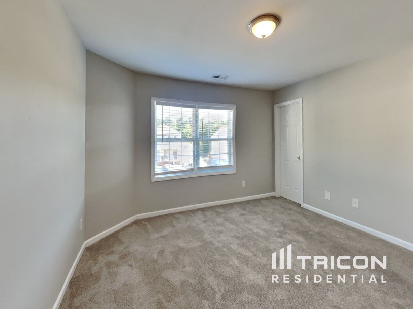Building Photo - 128 Randolph Dr
