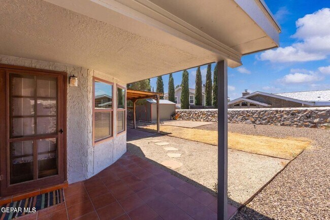 Building Photo - 903 Agua Caliente Dr