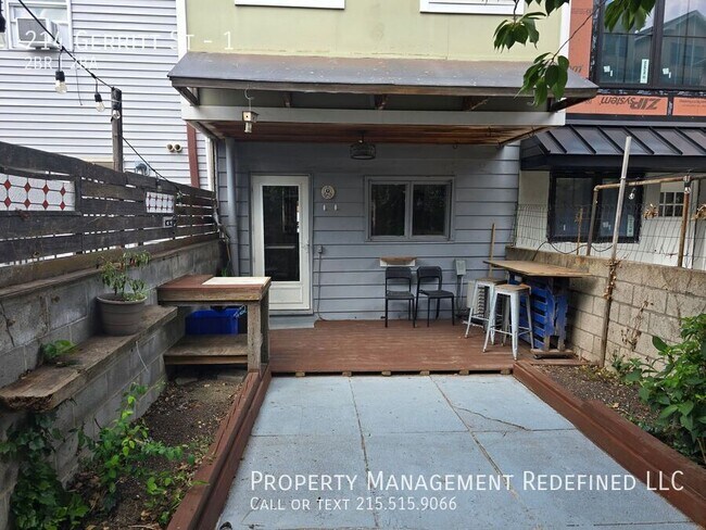 Building Photo - 214 Gerritt St