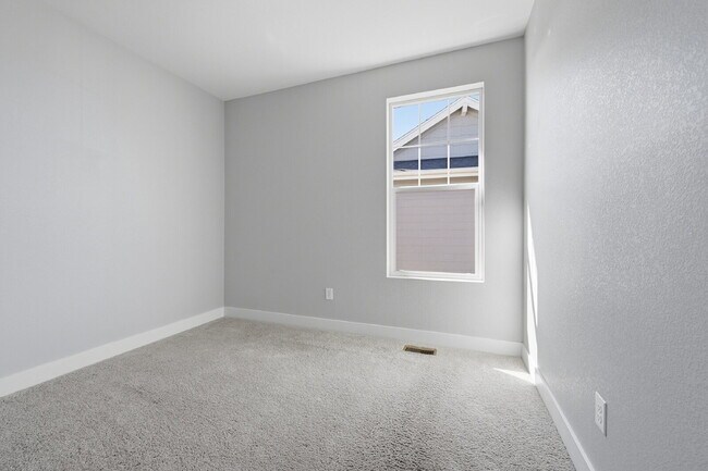 Building Photo - $3,040.95, $300 off the first month's rent, 3 Beds - 2 Bath, Single Family Home in Dacono with 3-...