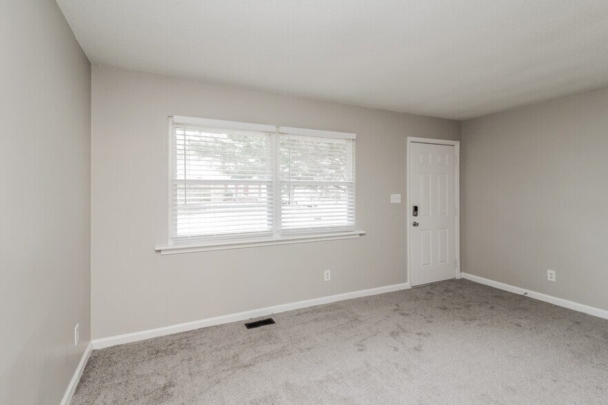 Building Photo - 601 Kentbrook Dr