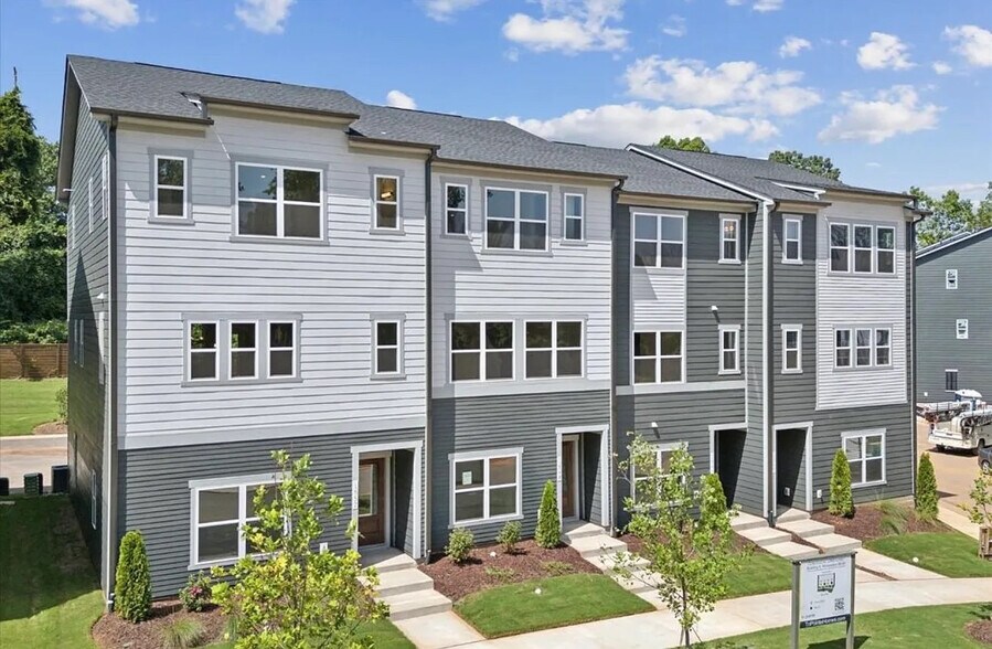 Primary Photo - Room in Townhome on Levy Wy
