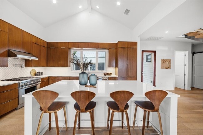 Building Photo - 5001 Shoal Creek Blvd