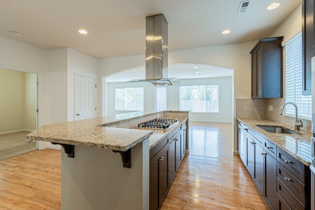 Building Photo - 1124 27th St NW