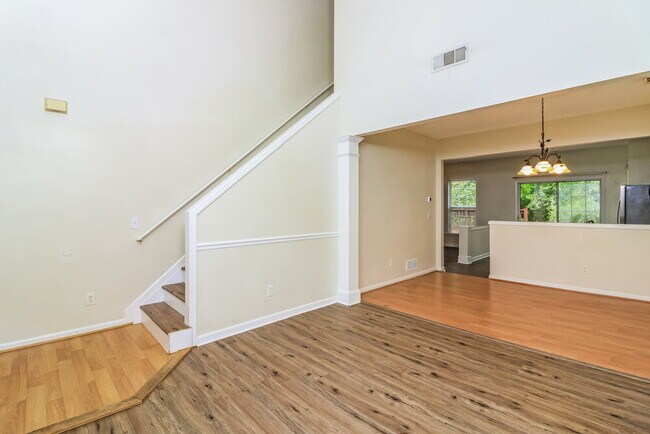 Building Photo - 1080 Dunedin Trail