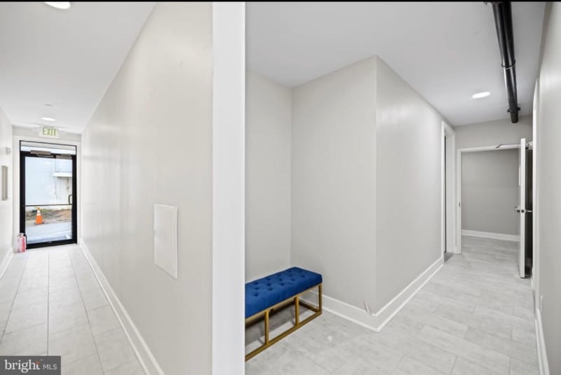 Building Photo - 824 18th St NE