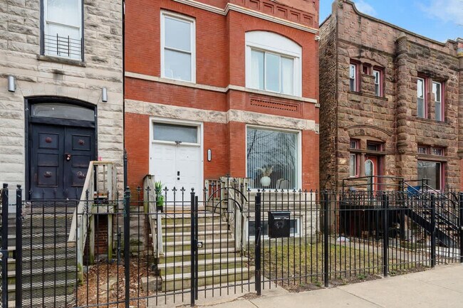 Building Photo - 2851 W Wilcox St