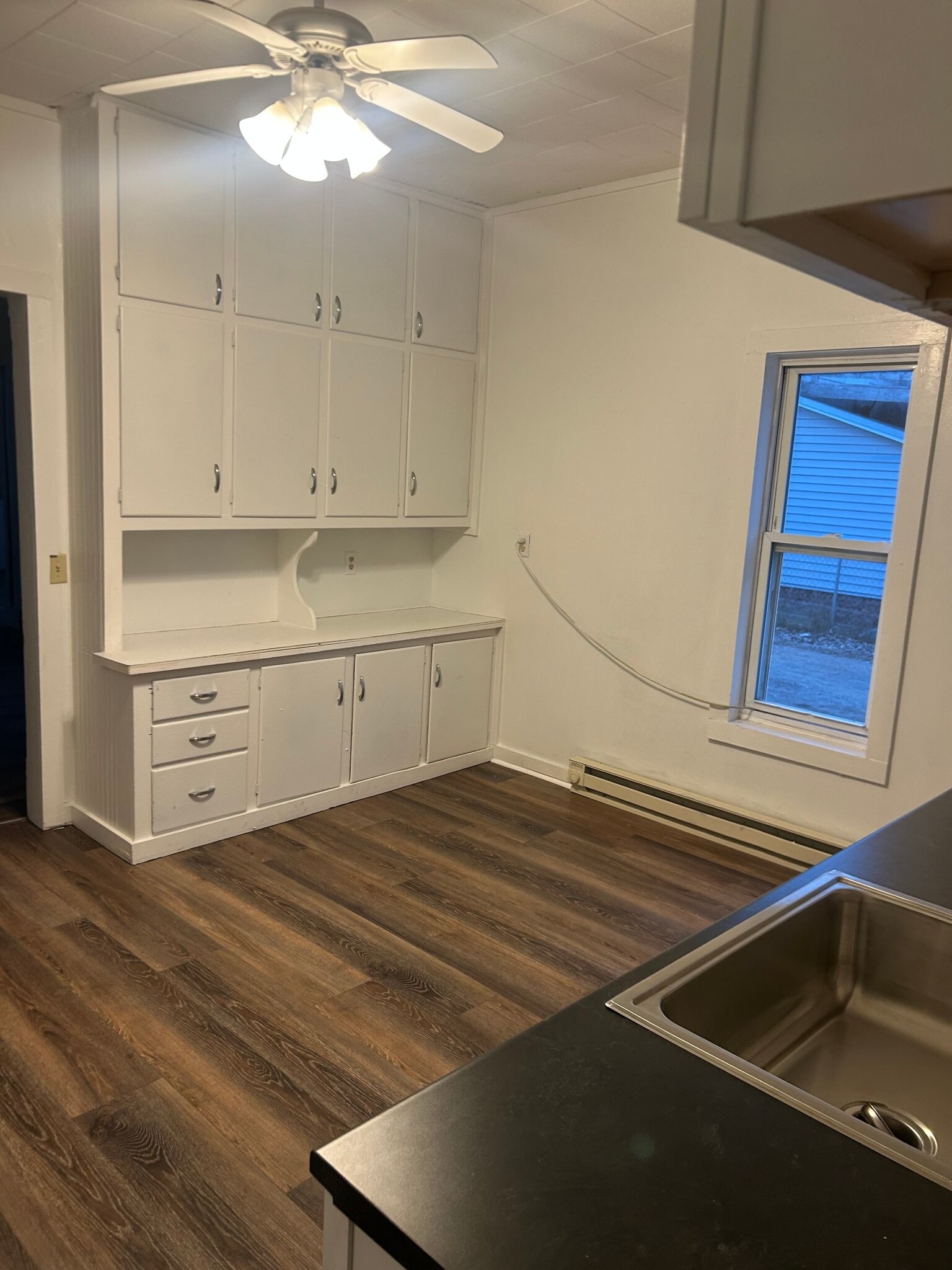 Building Photo - 415 4th Ave W