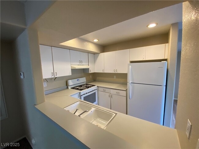 Building Photo - 5000 Red Rock St