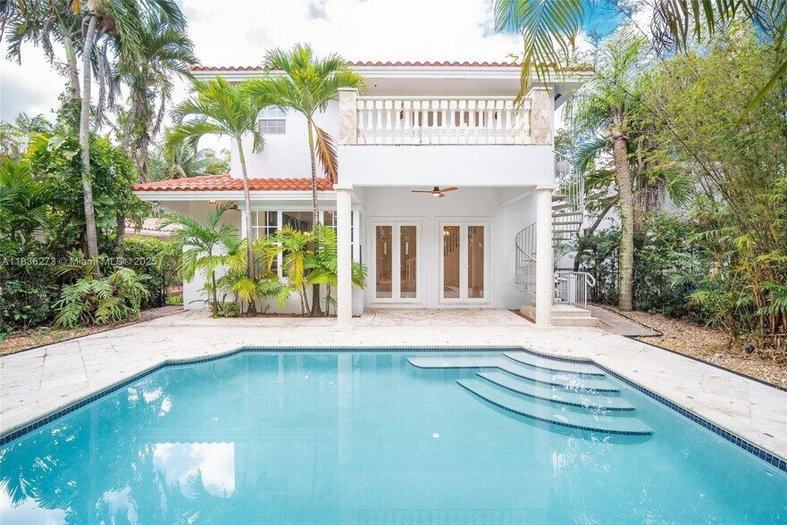 Building Photo - 1135 Asturia Ave