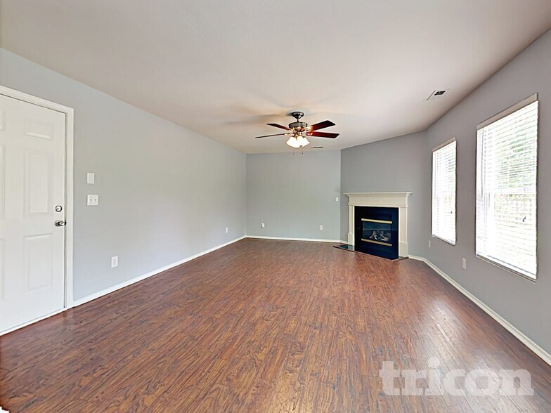 Building Photo - 4312 Larkhaven Village Dr