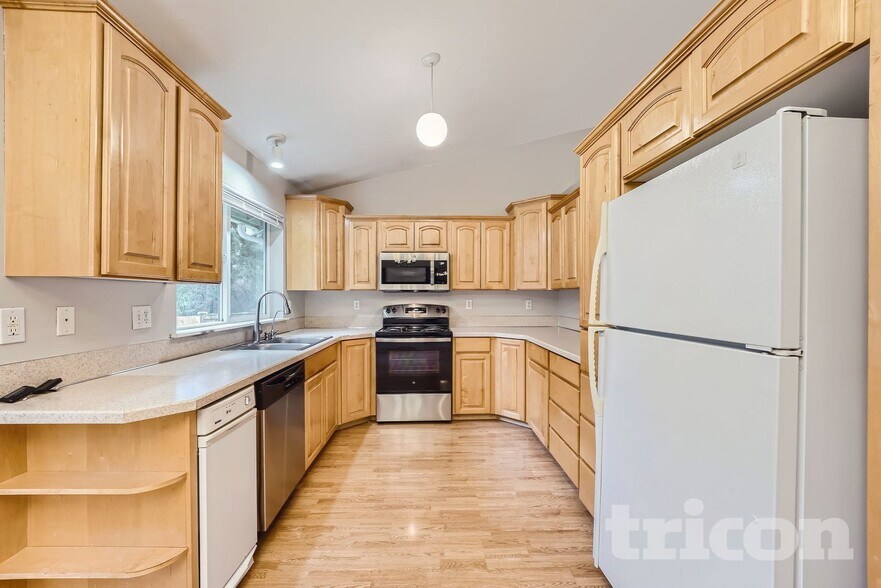 Building Photo - 16829 114th Ave Ct E