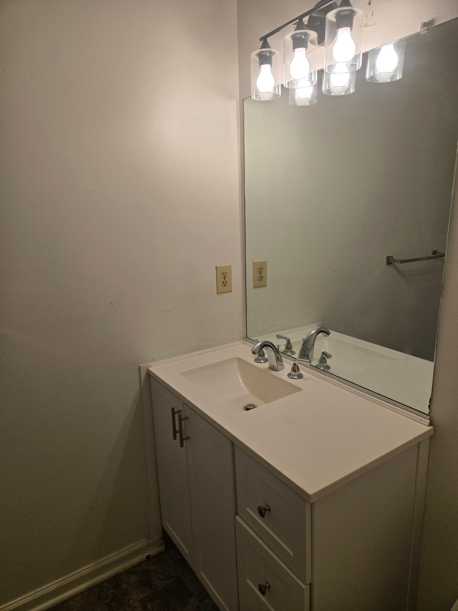 Master bathroom - 3453 Clover Meadows Dr