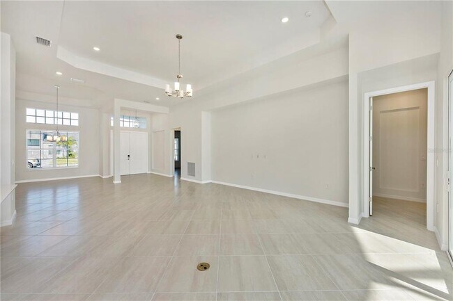 Building Photo - 12655 Wellen Golf St