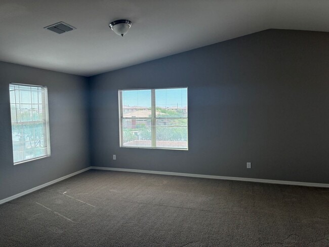 Building Photo - **BEAUTIFUL 3 BEDROOM/3 BATHROOM HOME LOCATED IN EASTMARK (ELLSWORTH & RAY)**