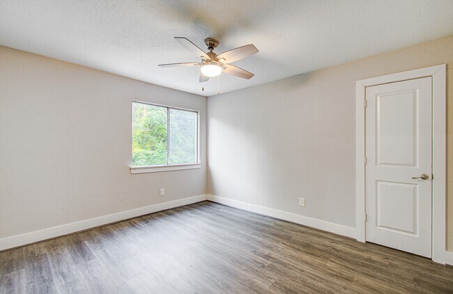 Building Photo - 2554 River Ridge