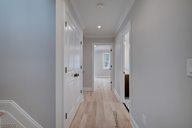 Building Photo - 59 Forest St