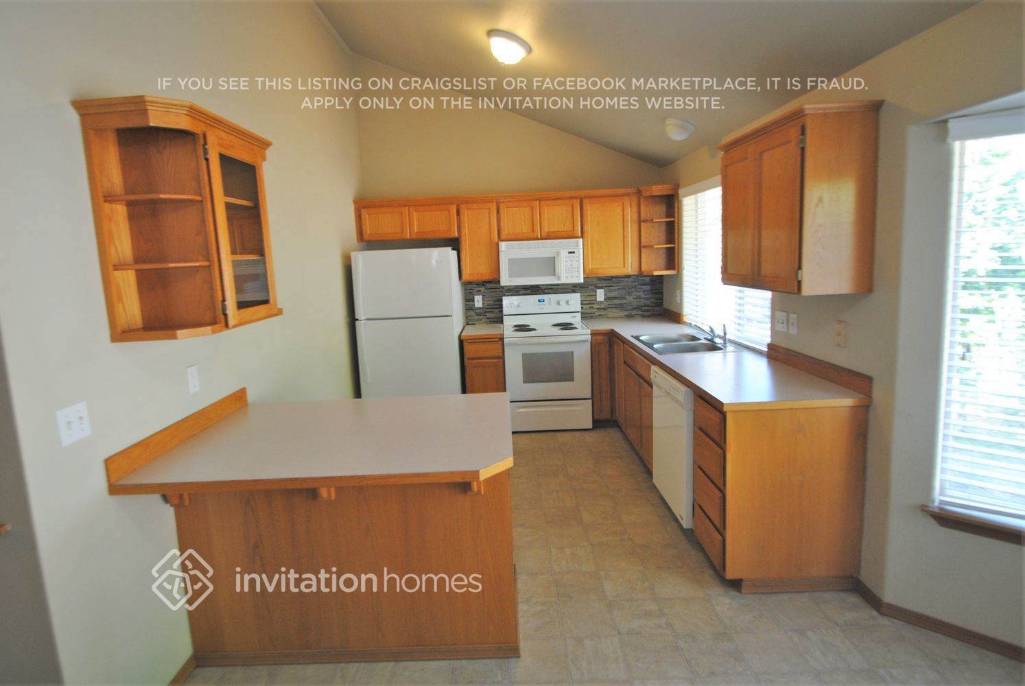 Building Photo - 19629 14th Ave Ct E