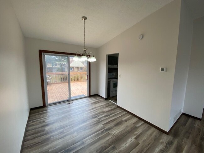 Building Photo - 1809 Minturn Dr